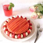 Tarta-entremet cu capsuni, lamaie si busuioc