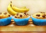 Muffins cu banane, ciocolata si nuci