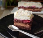 Prajitura Marea Neagra -cu ciocolata, visine si bezea